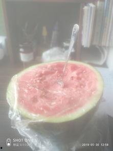 悲伤吃瓜,探寻心灵慰藉的奇妙之旅